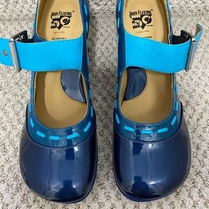 Fluevog Dr Henry Operettas